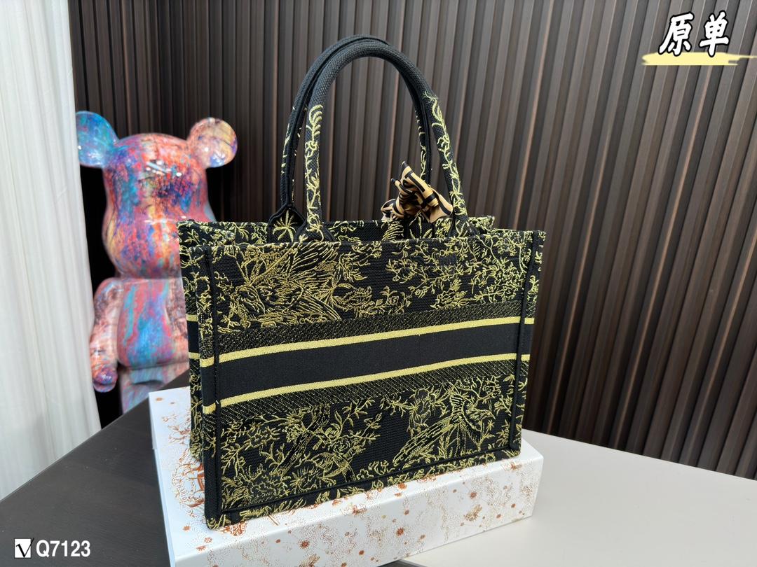 Replica Dior Bag   41*34CM/36*27CM