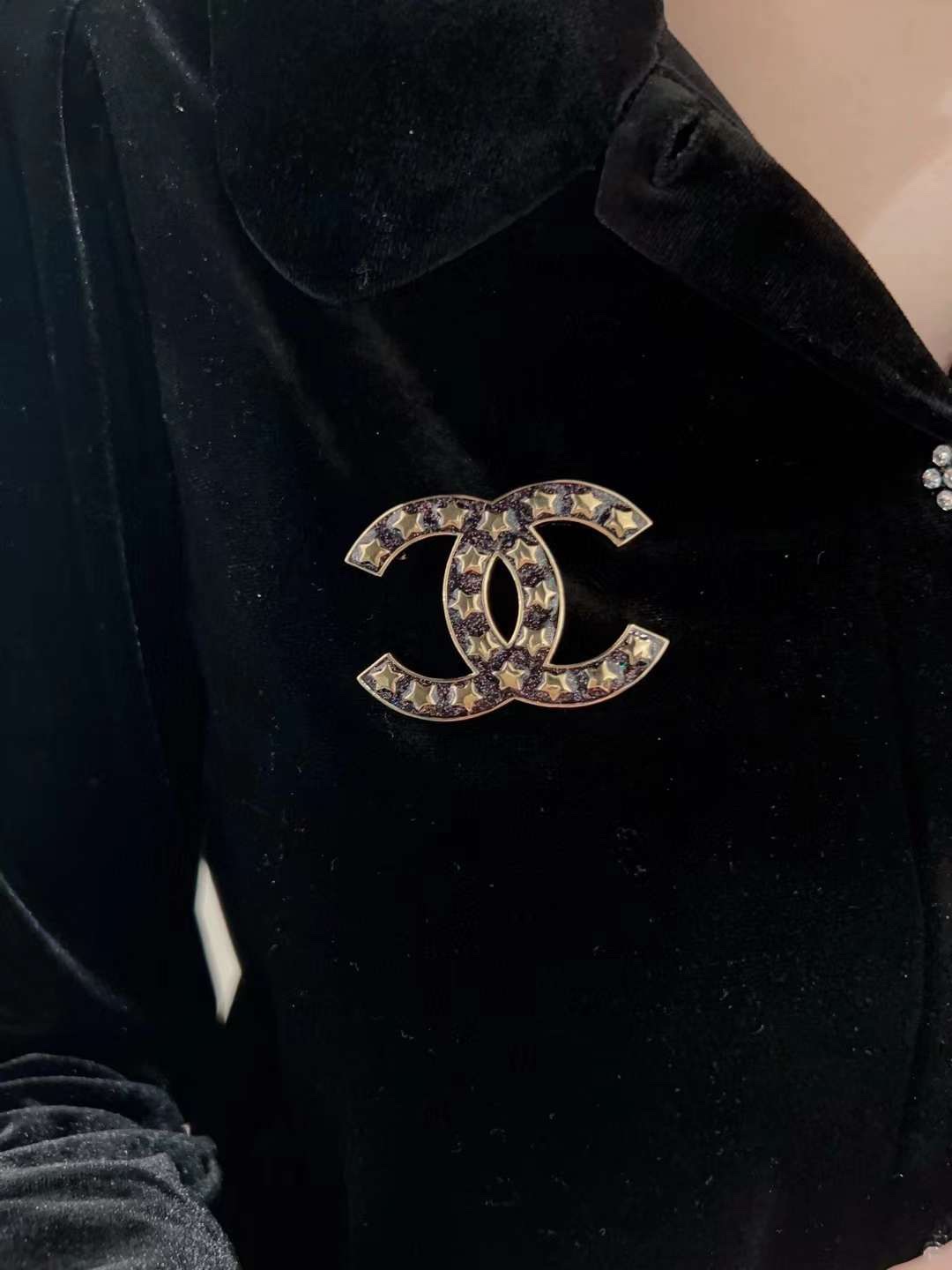 Replica CHANEL Brooch