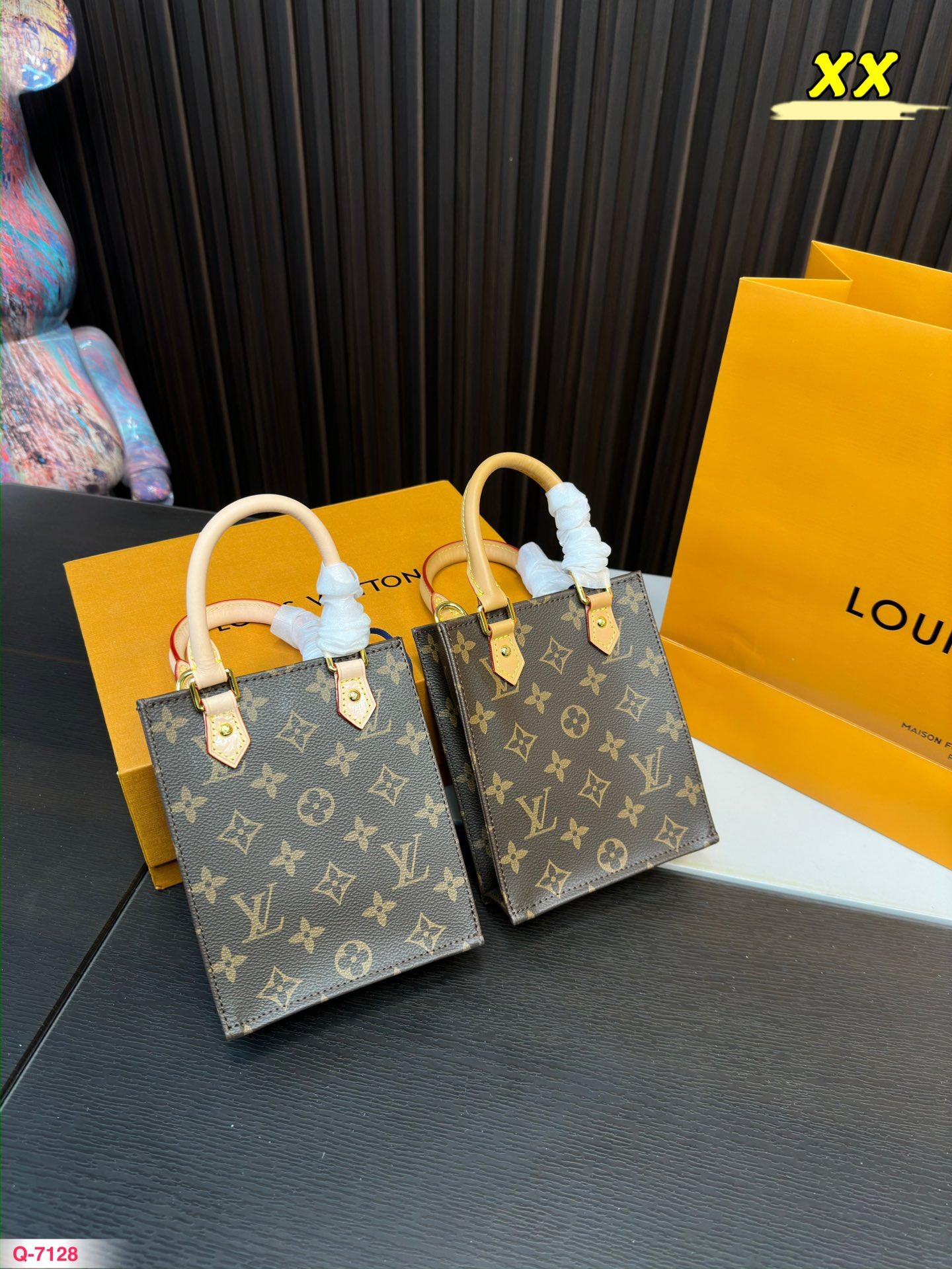 Replica Louis Vuitton Bag 14*18CM