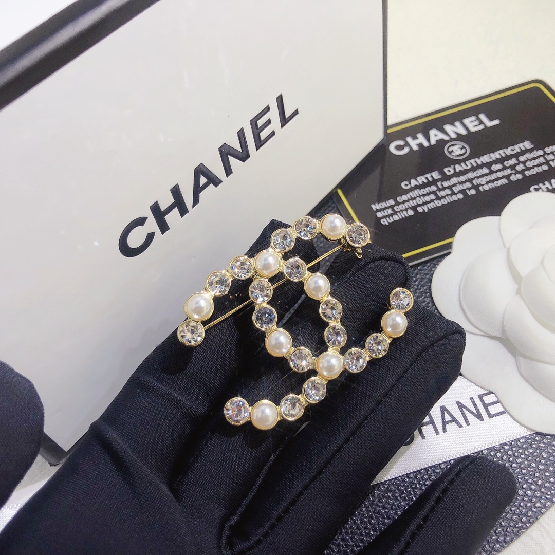 Replica CHANEL Brooch