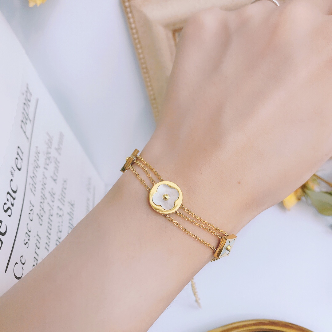 Replica LOUIS VUITTON Bracelet