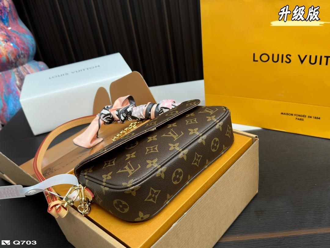 Replica Louis Vuitton Bag 22*11CM