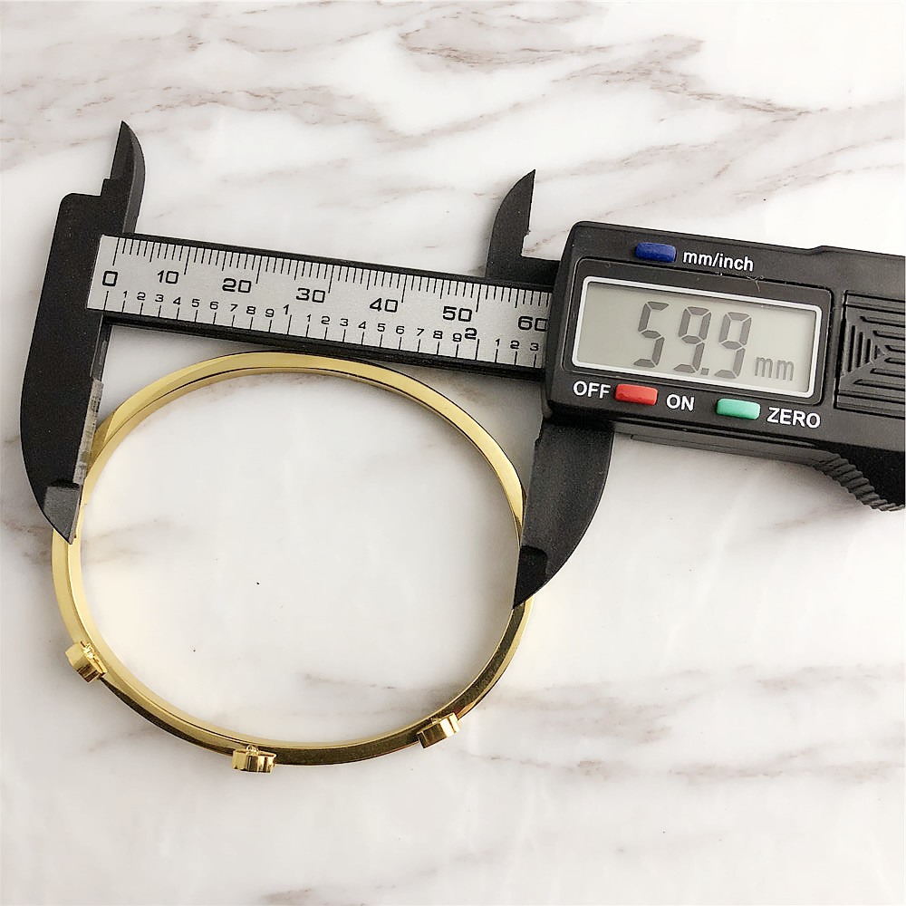 replica TOUE Bangle