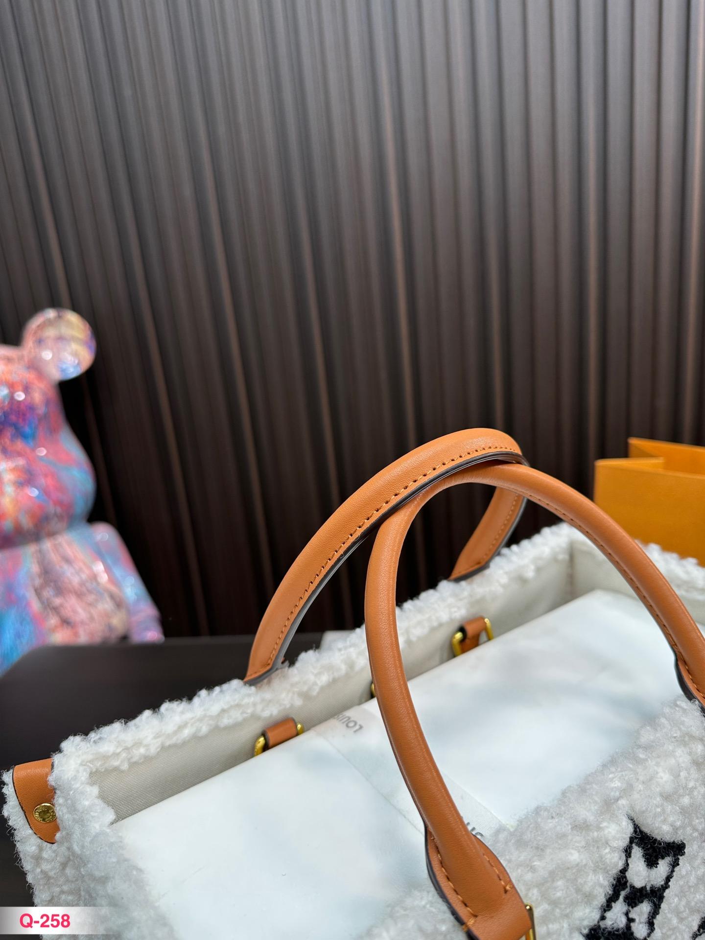 Replica Louis Vuitton Bag 27*32CM