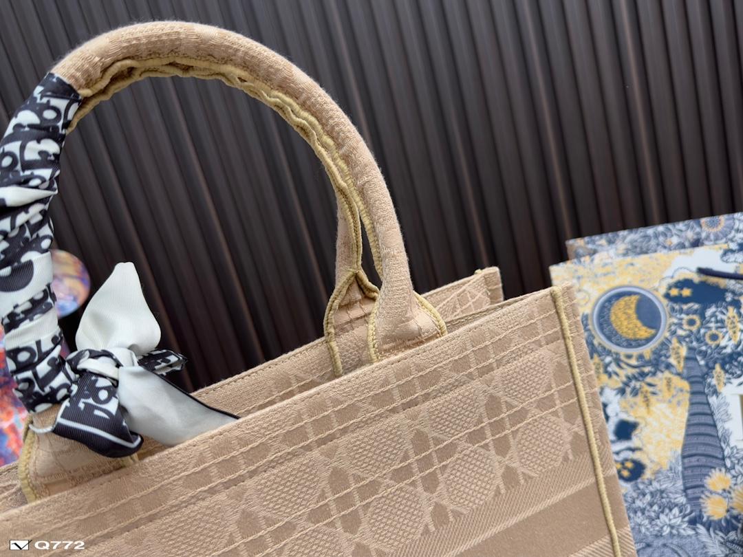 Replica Dior Bag 33*26CM