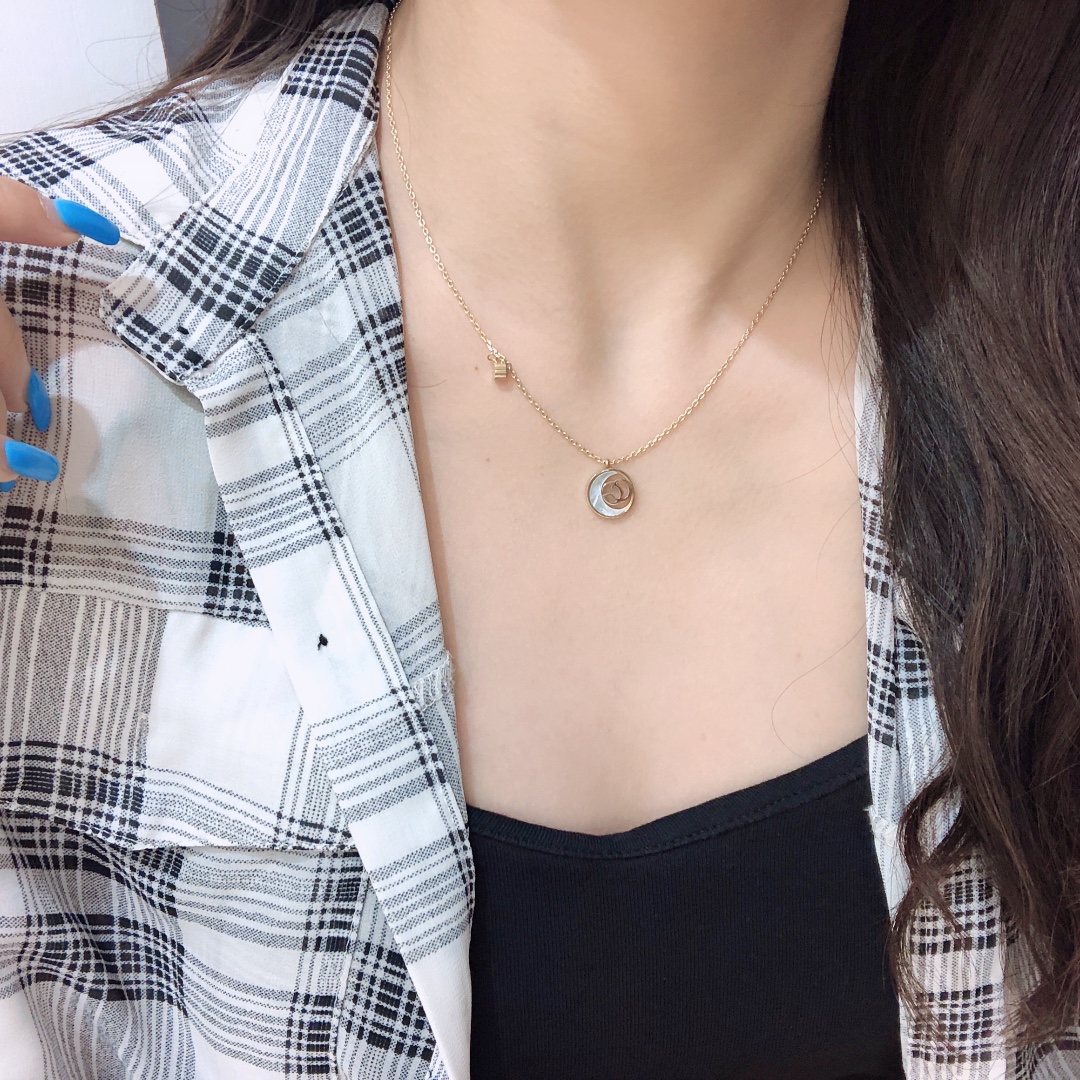 Replica GUCCI Necklace
