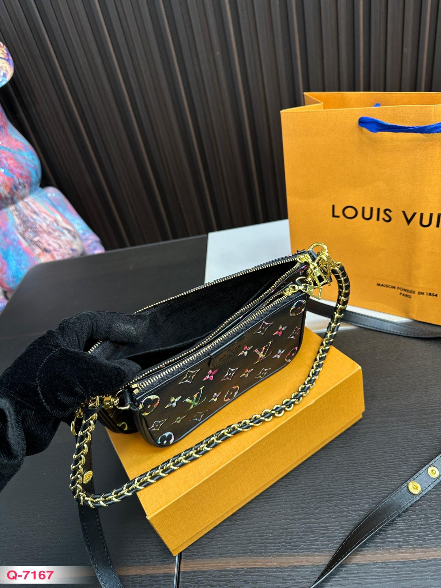 Replica Louis Vuitton Bag 12*23CM
