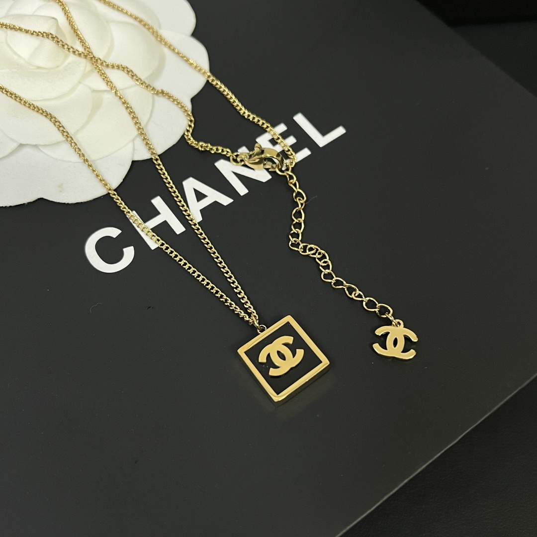 Replica CHANEL Necklace