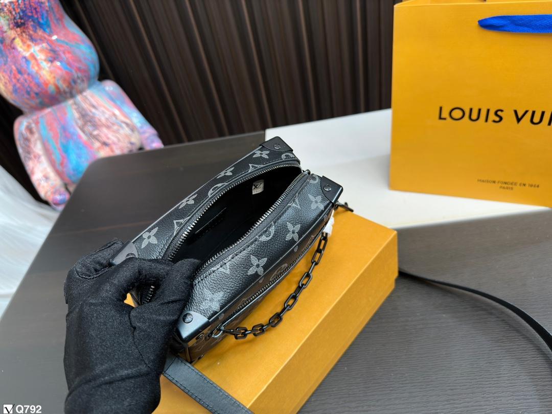 Replica Louis Vuitton Bag 18*12CM