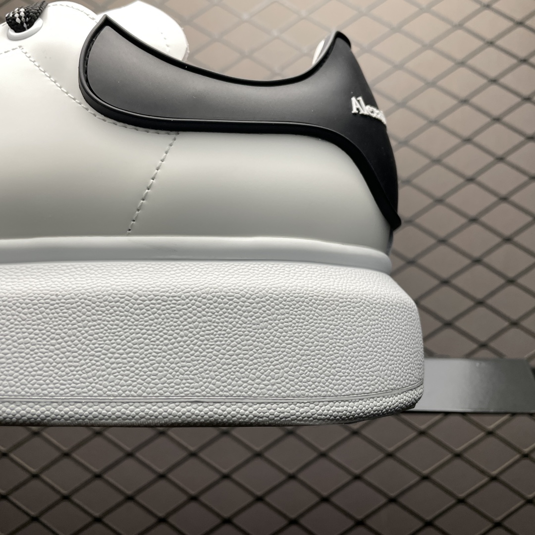 Replica Alexander McQueen Shoe Alexander McQueen size 35-45 with half size.af