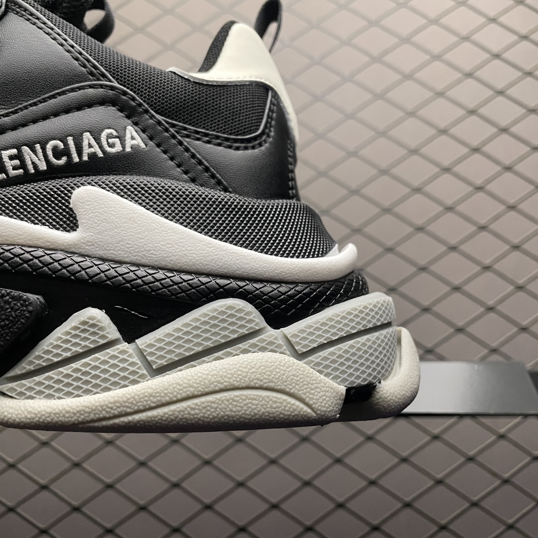 Replica Balenciaga Shoe AD x Balenciaga Triple S Sneaker SIZE 35-46 42IFTT95