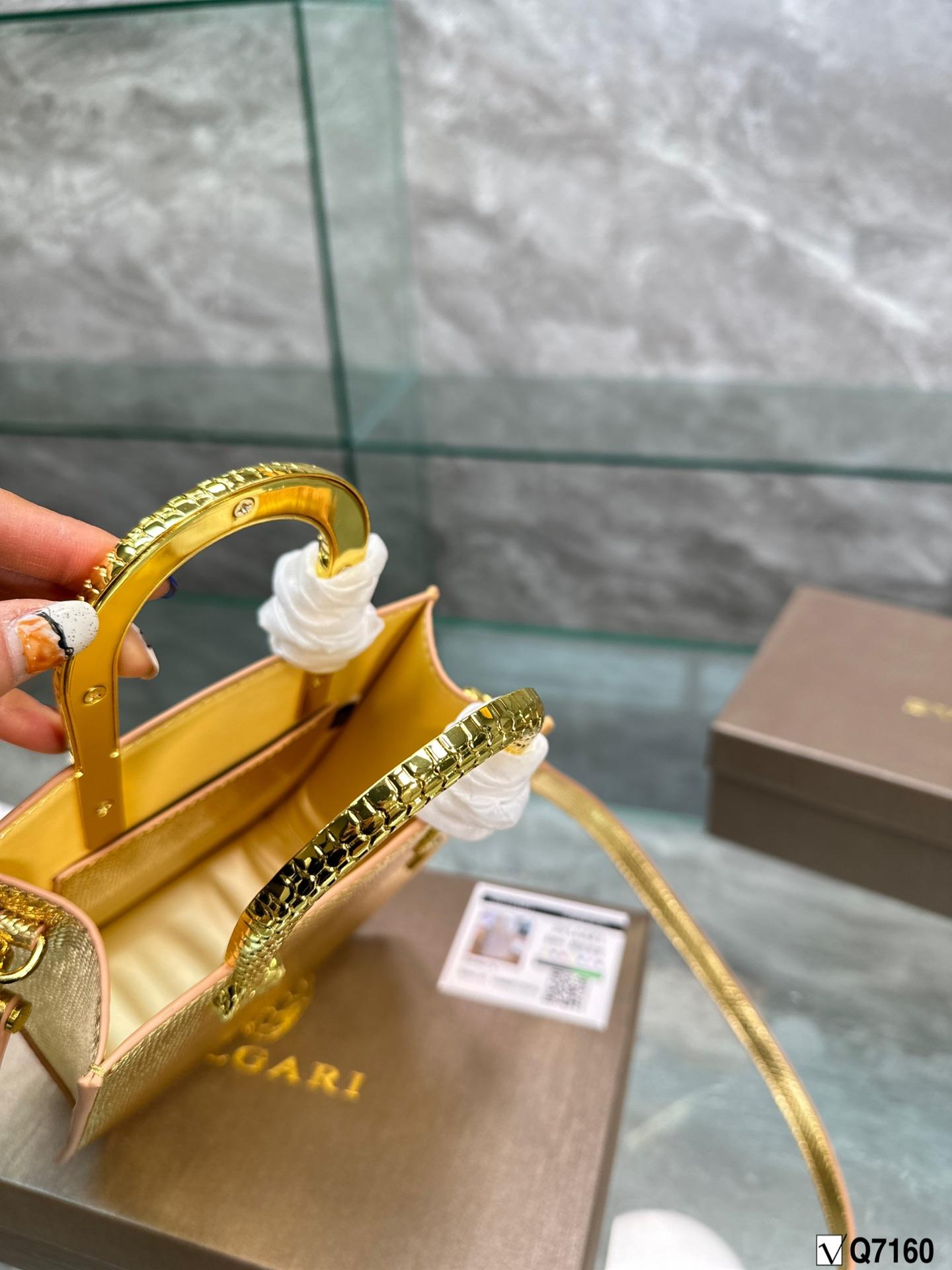 Replica BURBERRY Bag  15*20CM