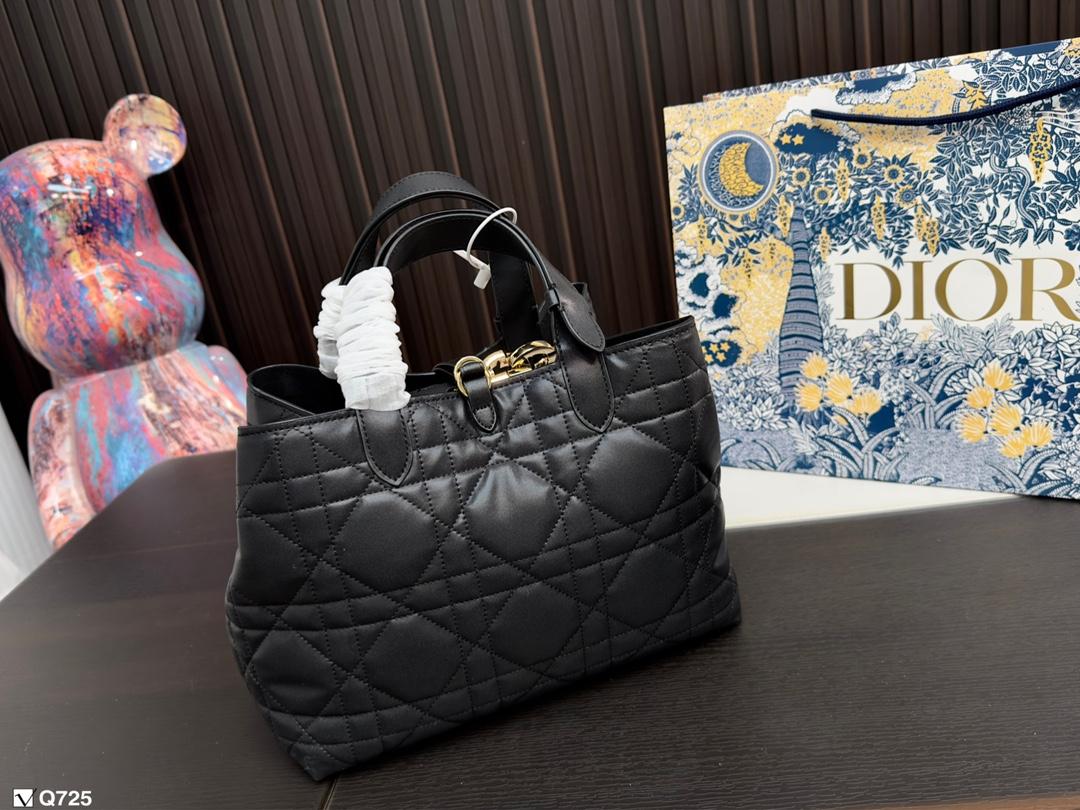 Replica Dior Bag  24*15CM/28*20CM