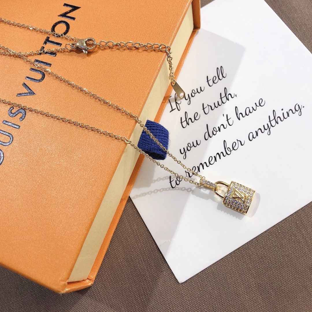 Replica LOUIS VUITTON Necklace
