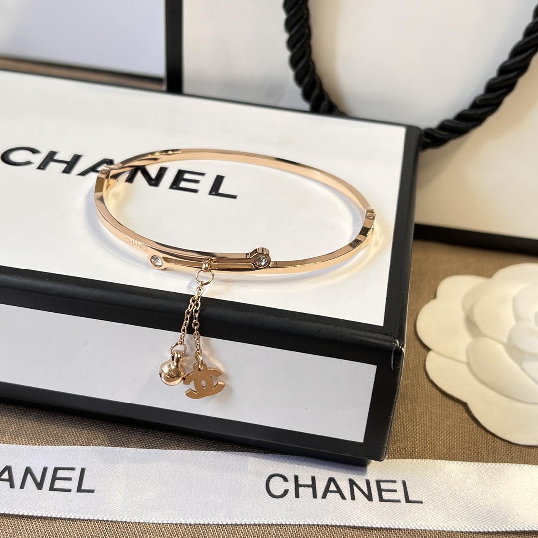Replica CHANEL Bangle