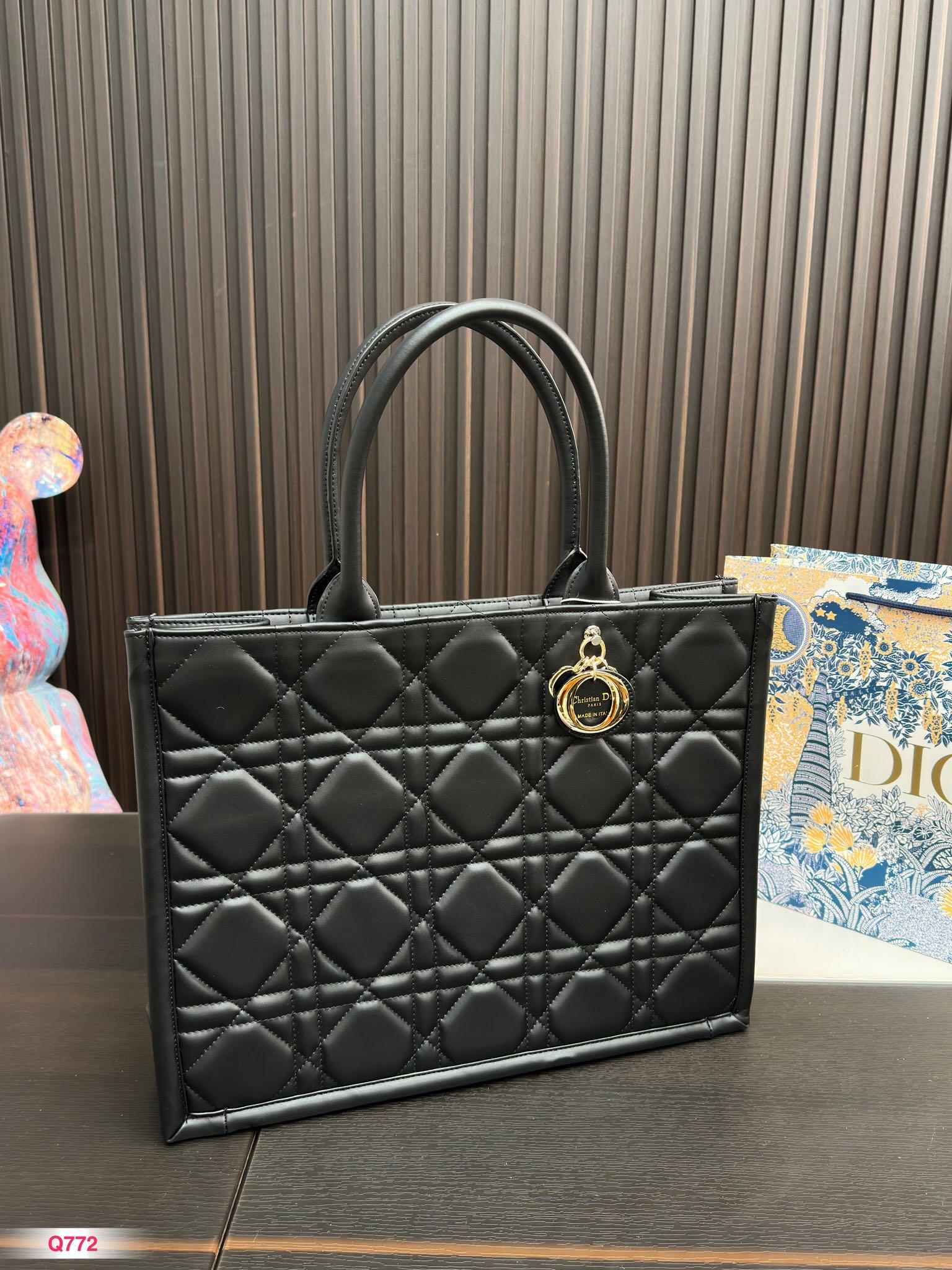 Replica Dior Bag  36*28CM/40*32CM