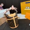 Replica Louis Vuitton Bag 23*18CM