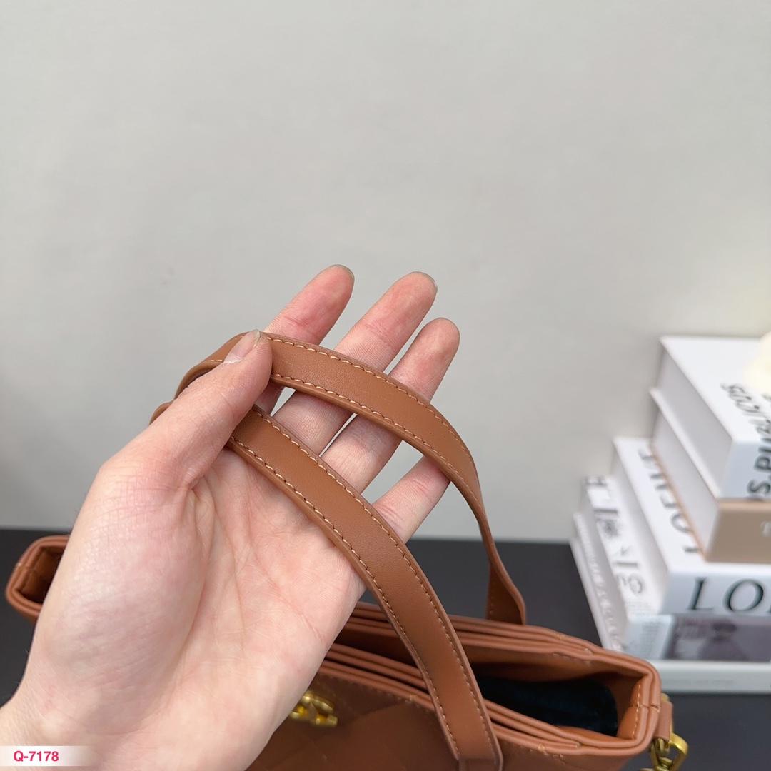 Replica Chanel Bag 24*24CM