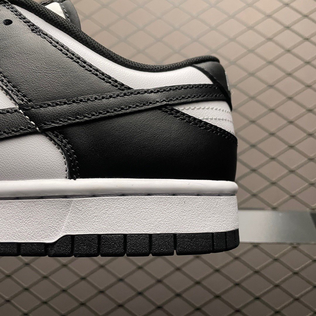 Replica Nike Dunk SB Shoe Nike Dunk Low RetroBlack   DD1_01466