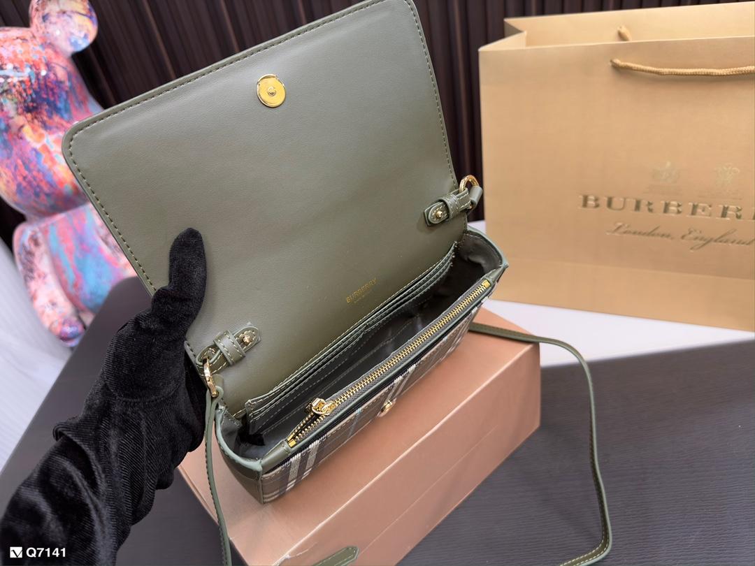 Replica Burberry Bag 14*22CM