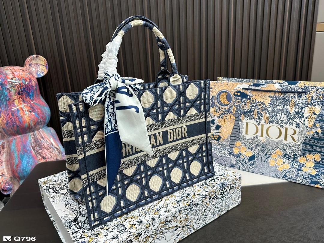 Replica Dior Bag   24*20CM/33*26CM/38*32CM