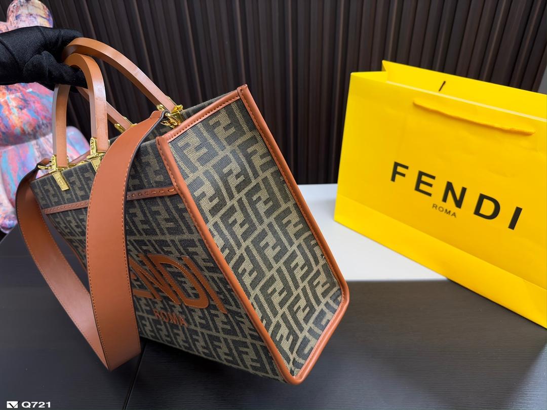 Replica Fendi Bag 22*22CM/34*29CM