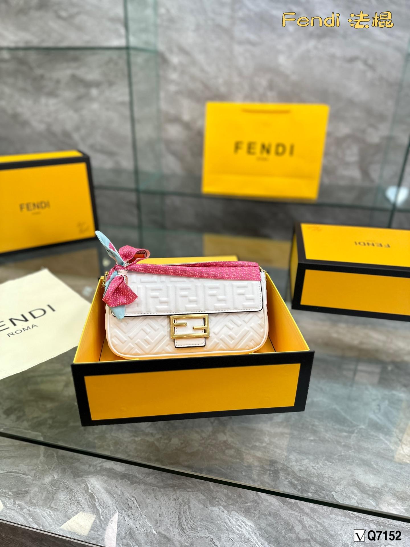 Replica Fendi Bag 23*12CM