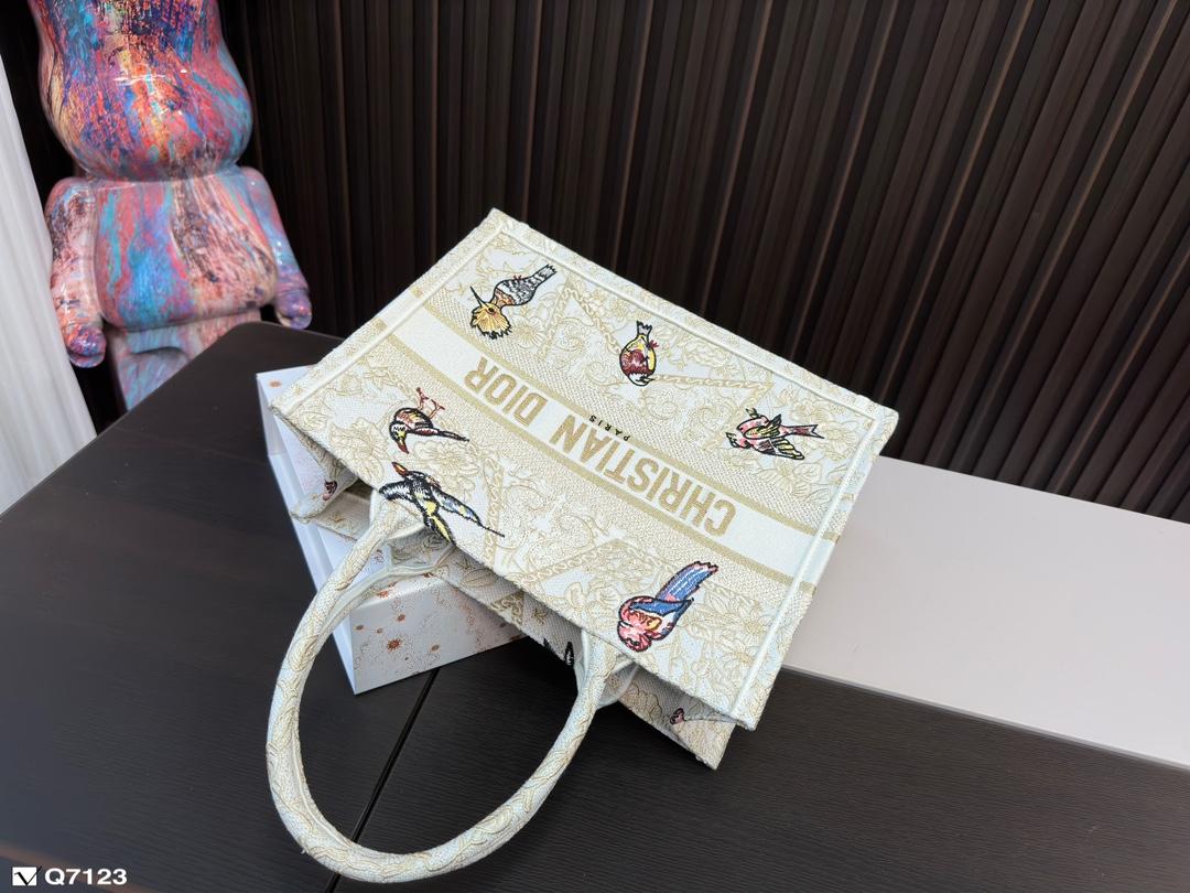 Replica Dior Bag   41*34CM/36*27CM