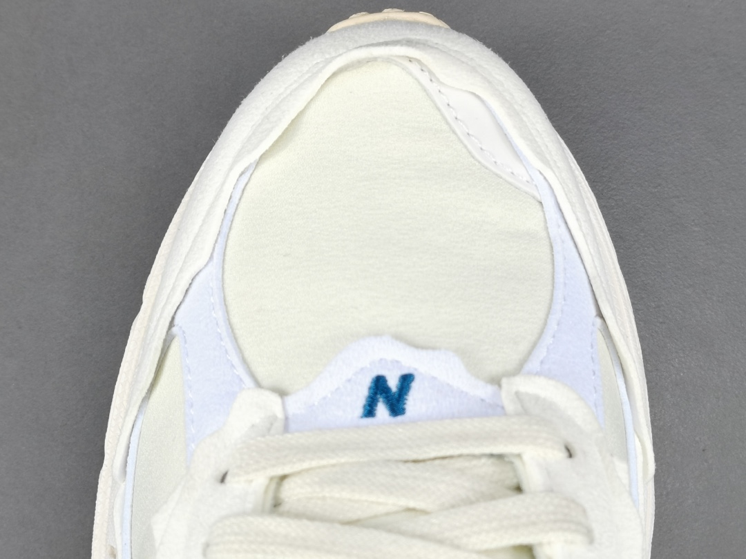 Replica New Balance Shoe New Balance 2002R Reflned FutureML2002RDC