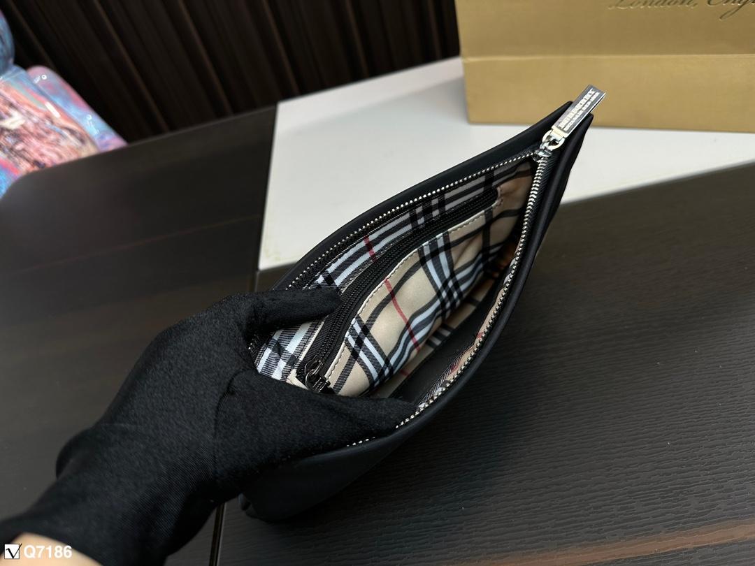 Replica Burberry Bag 17*27CM