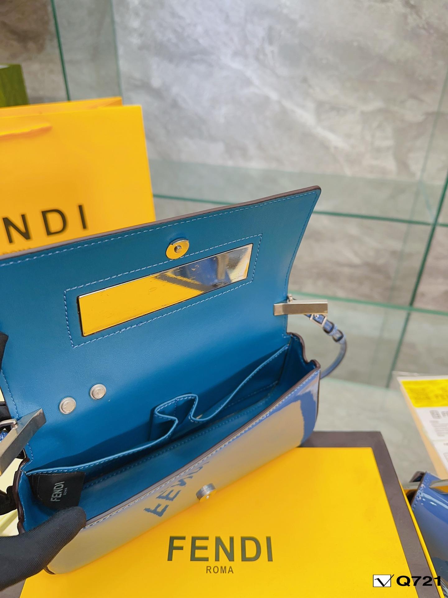 Replica Fendi Bag 15CM/23CM