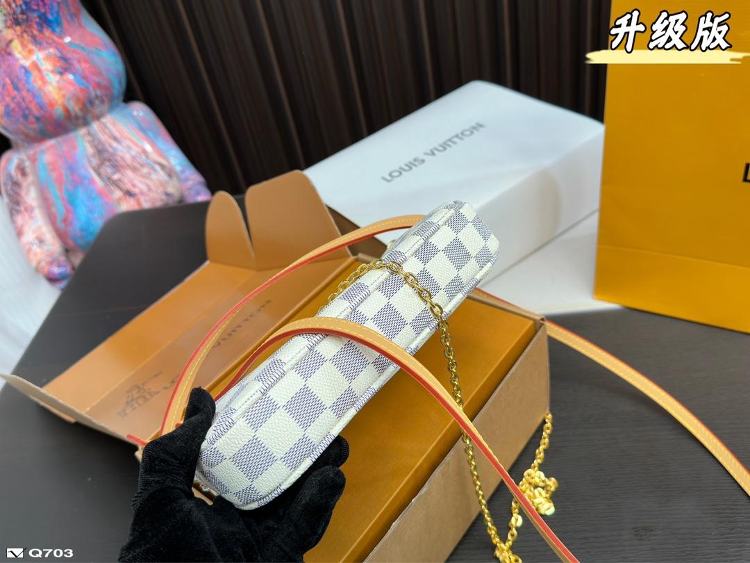 Replica Louis Vuitton Bag 22*13CM