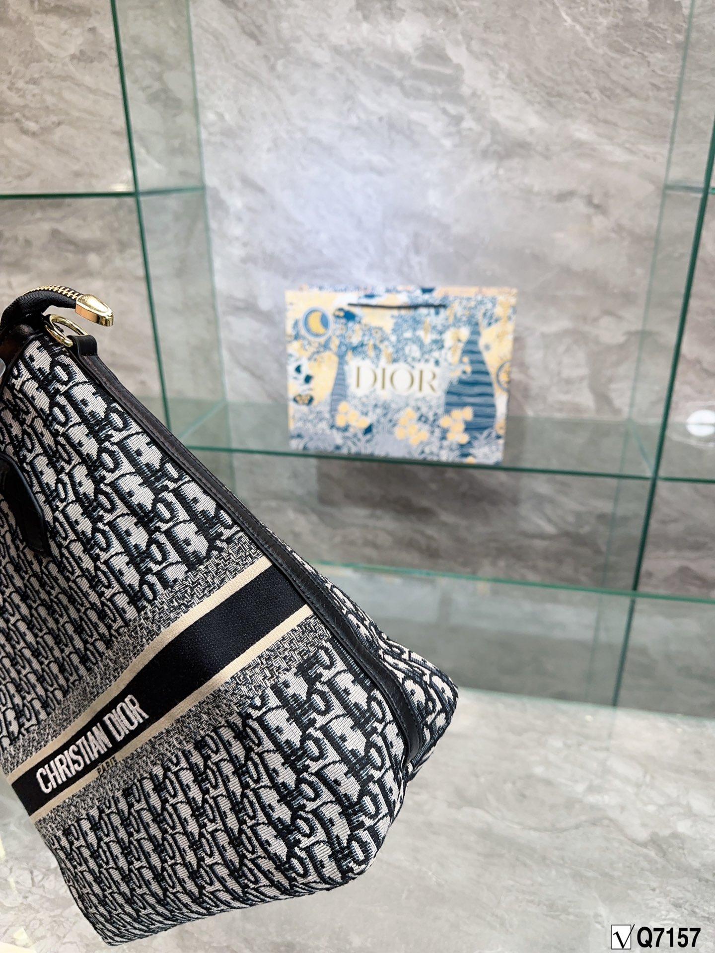Replica Dior Bag 32*31CM