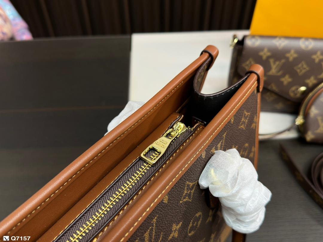 Replica Louis Vuitton Bag 22*31CM