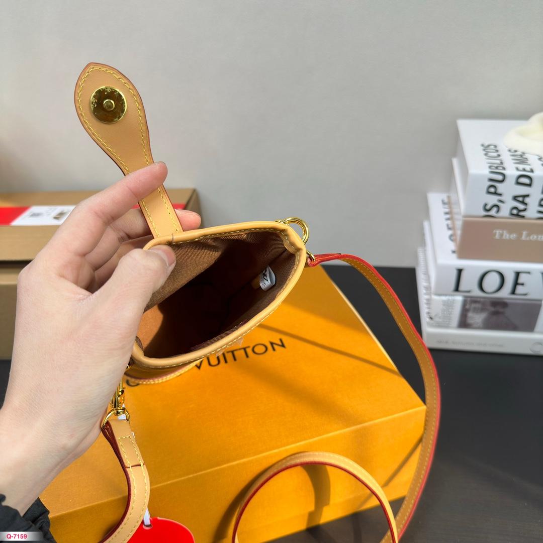 Replica Louis Vuitton Bag 11*18CM