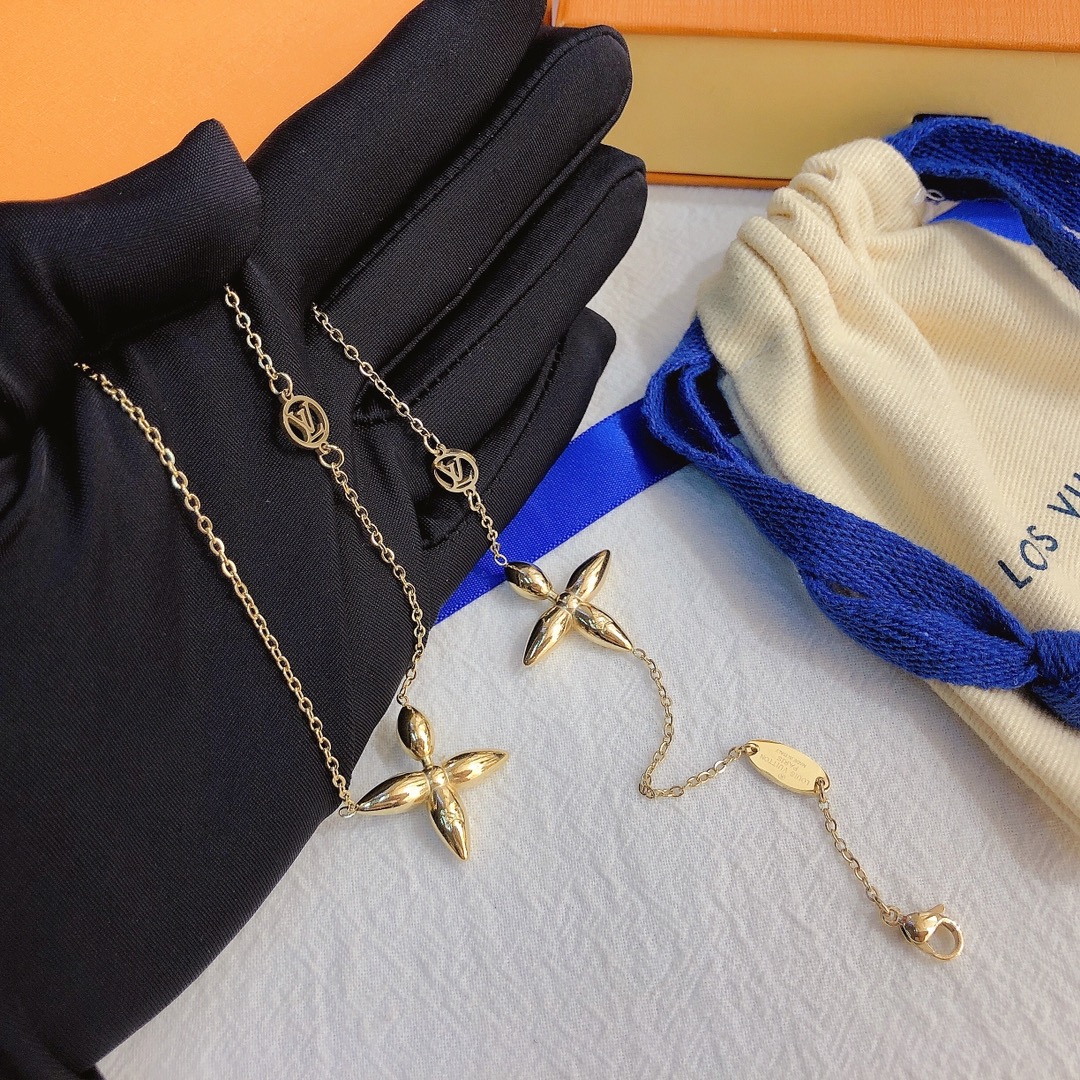 Replica LOUIS VUITTON Necklace