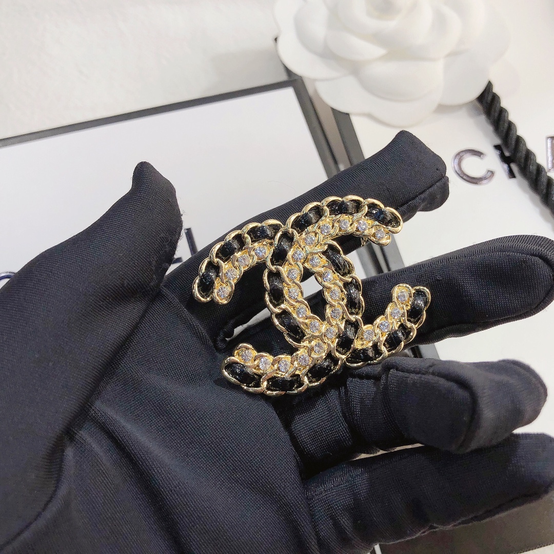 Replica CHANEL Brooch