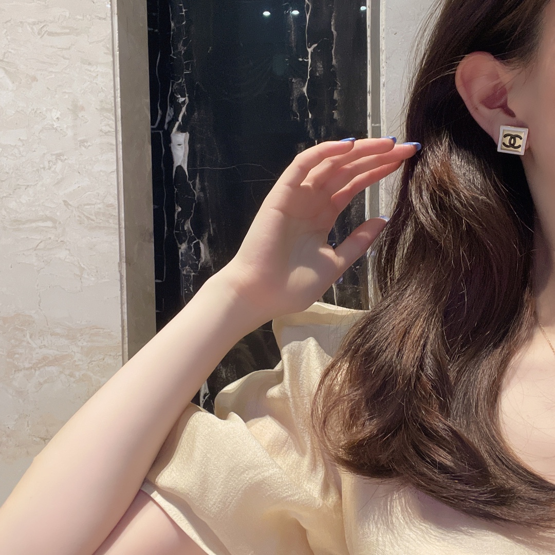 Replica CHANEL Earring
