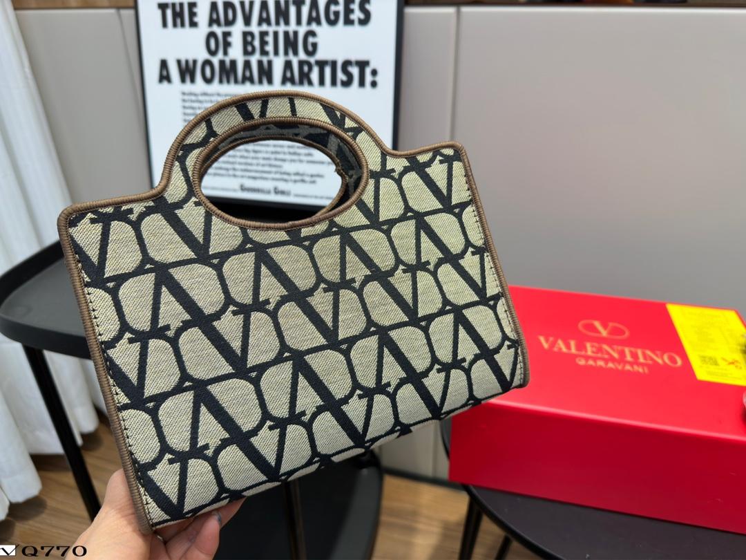 Replica Valentino Bag 23*21CM