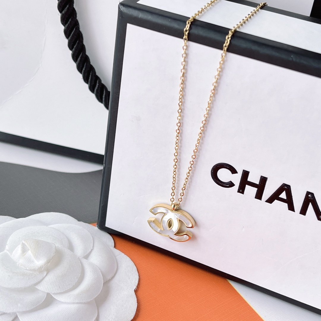 Replica CHANEL Necklace