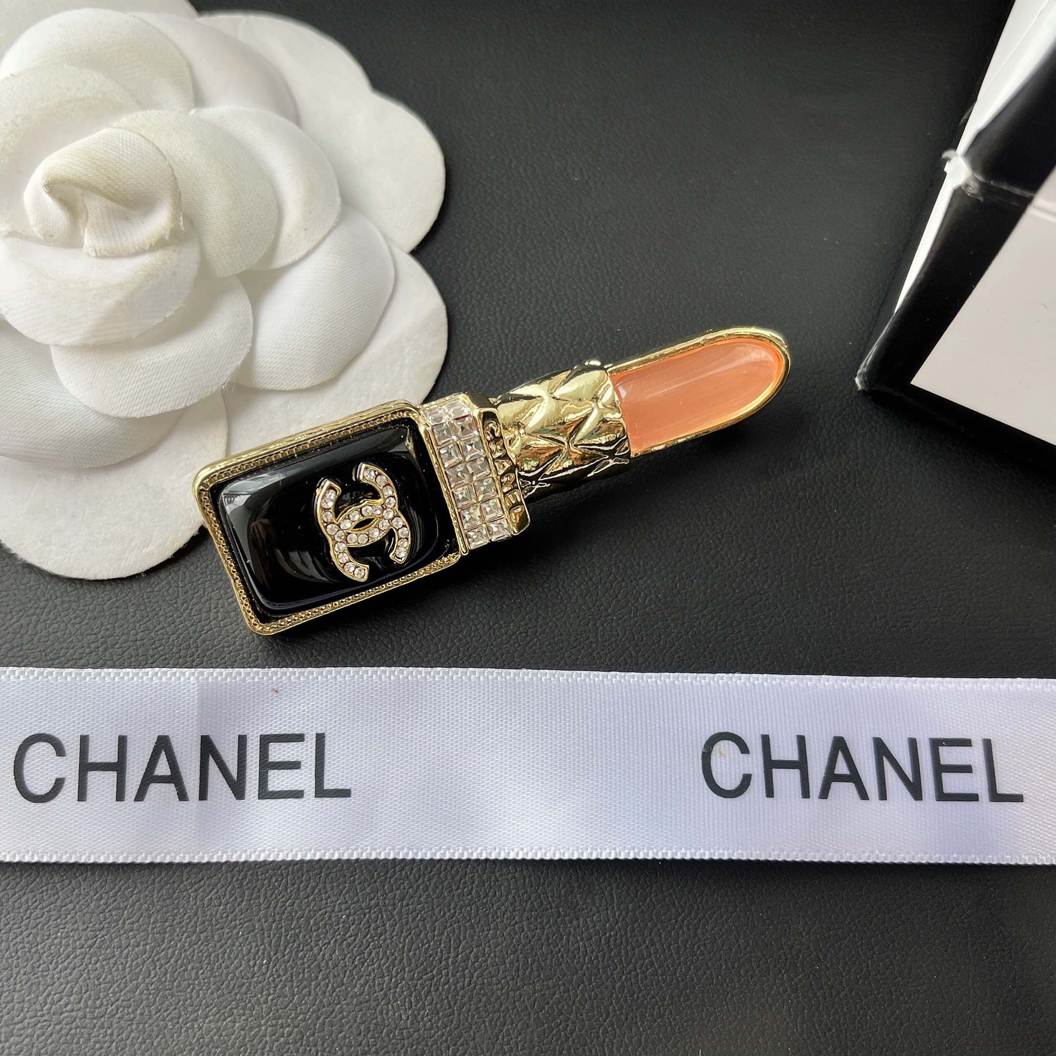 Replica CHANEL Brooch