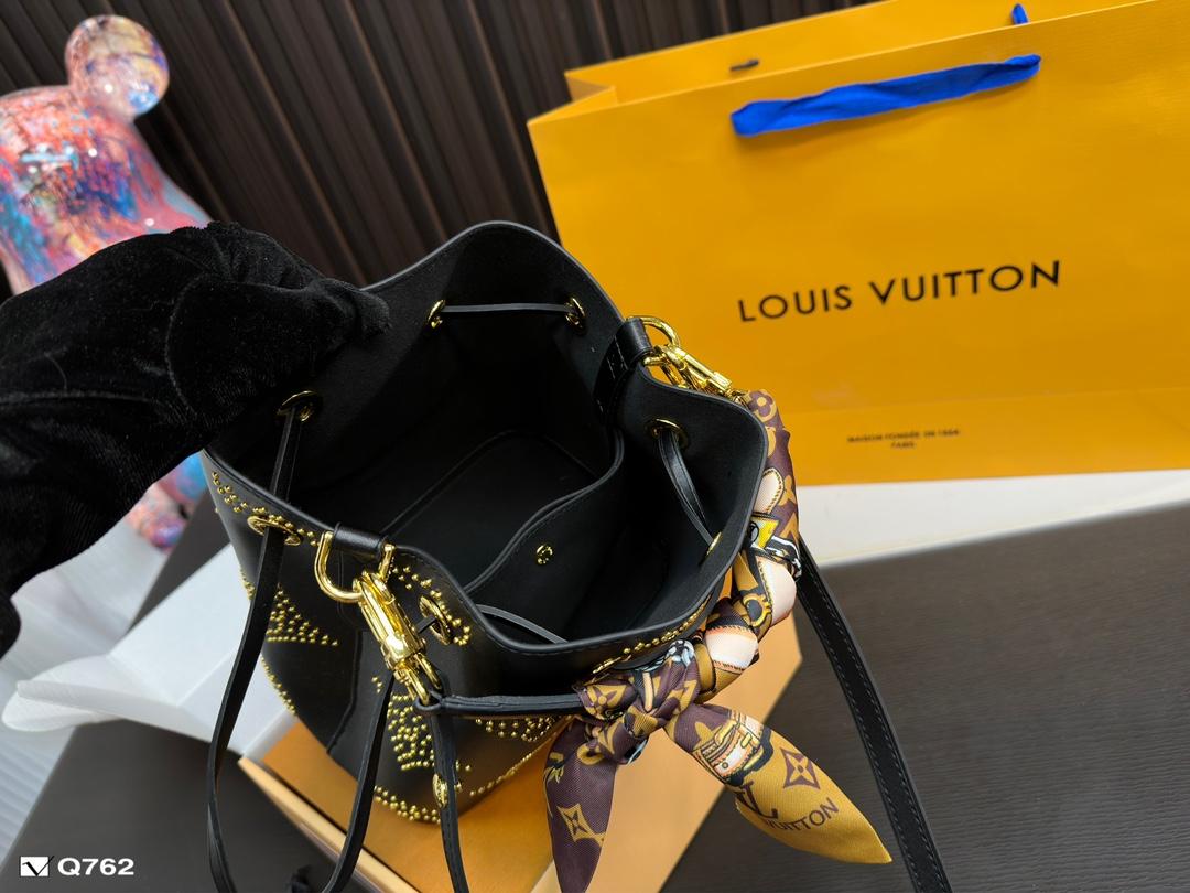 Replica Louis Vuitton Bag 21*20.5CM
