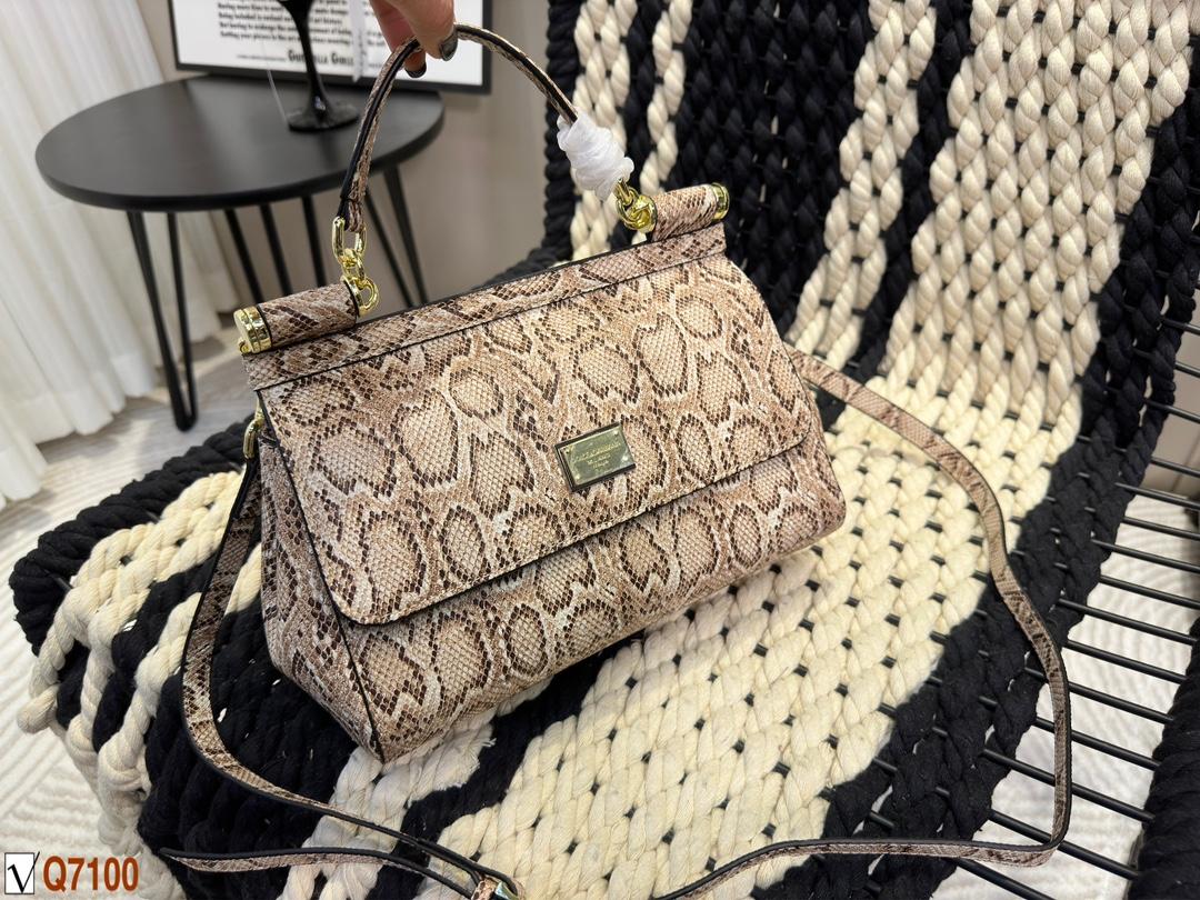 Replica Dolce Gabbana Bag 21*18CM