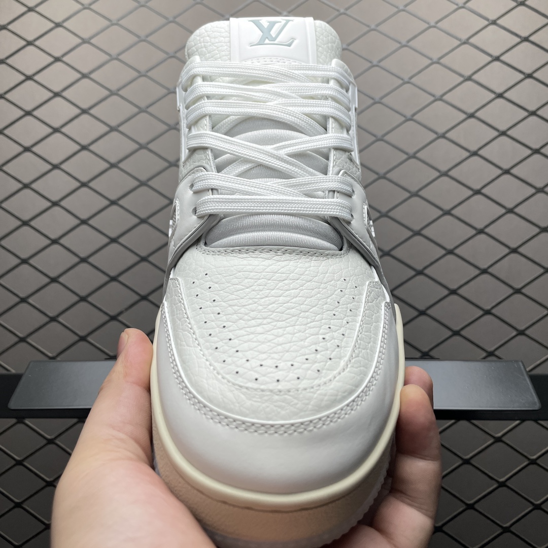 Replica Louis Vuitton Shoe Louis Vuitton LV Trainer Size 35-46 white