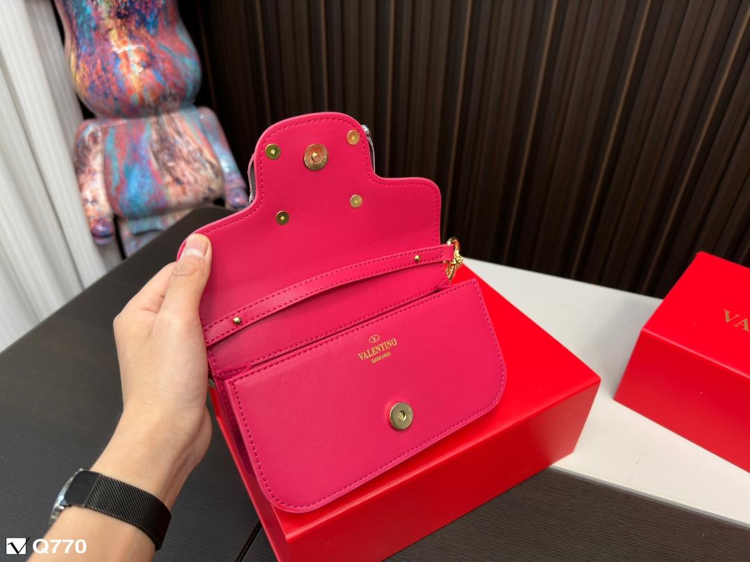 Replica Valentino Bag 20*11CM/27*13CM