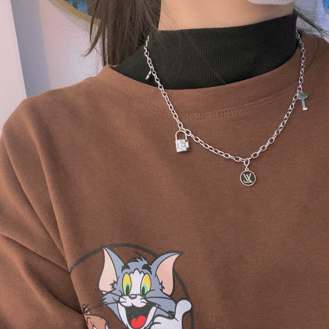 Replica LOUIS VUITTON Necklace