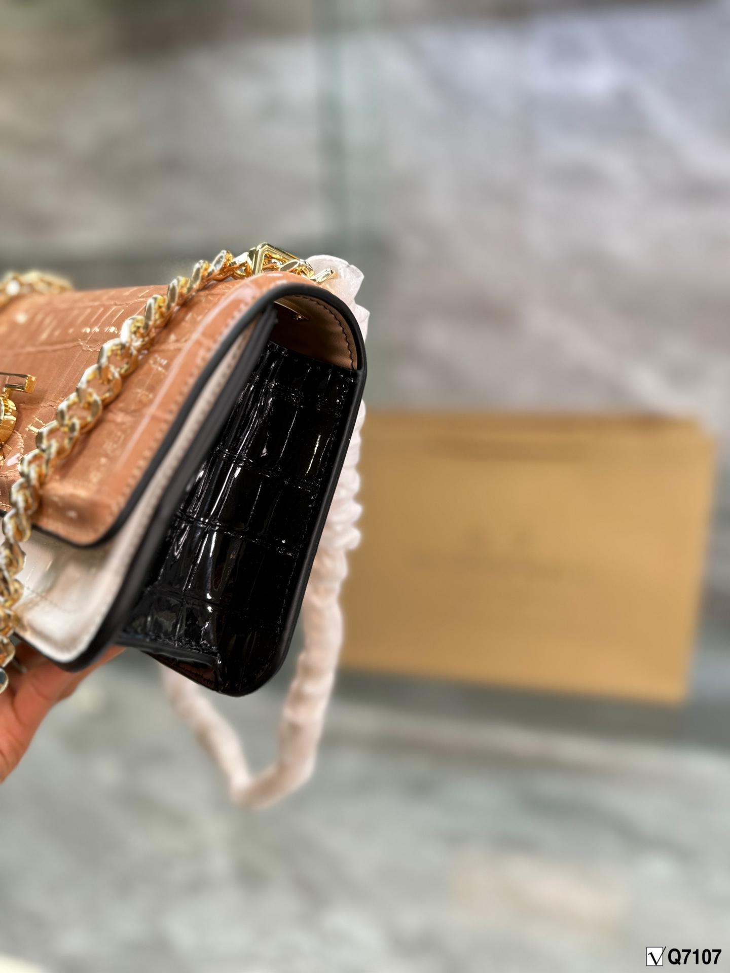 Replica Burberry Bag 22*14CM
