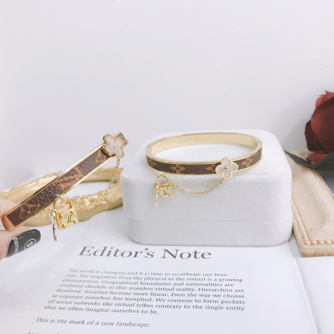 Replica LOUIS VUITTON Bangle