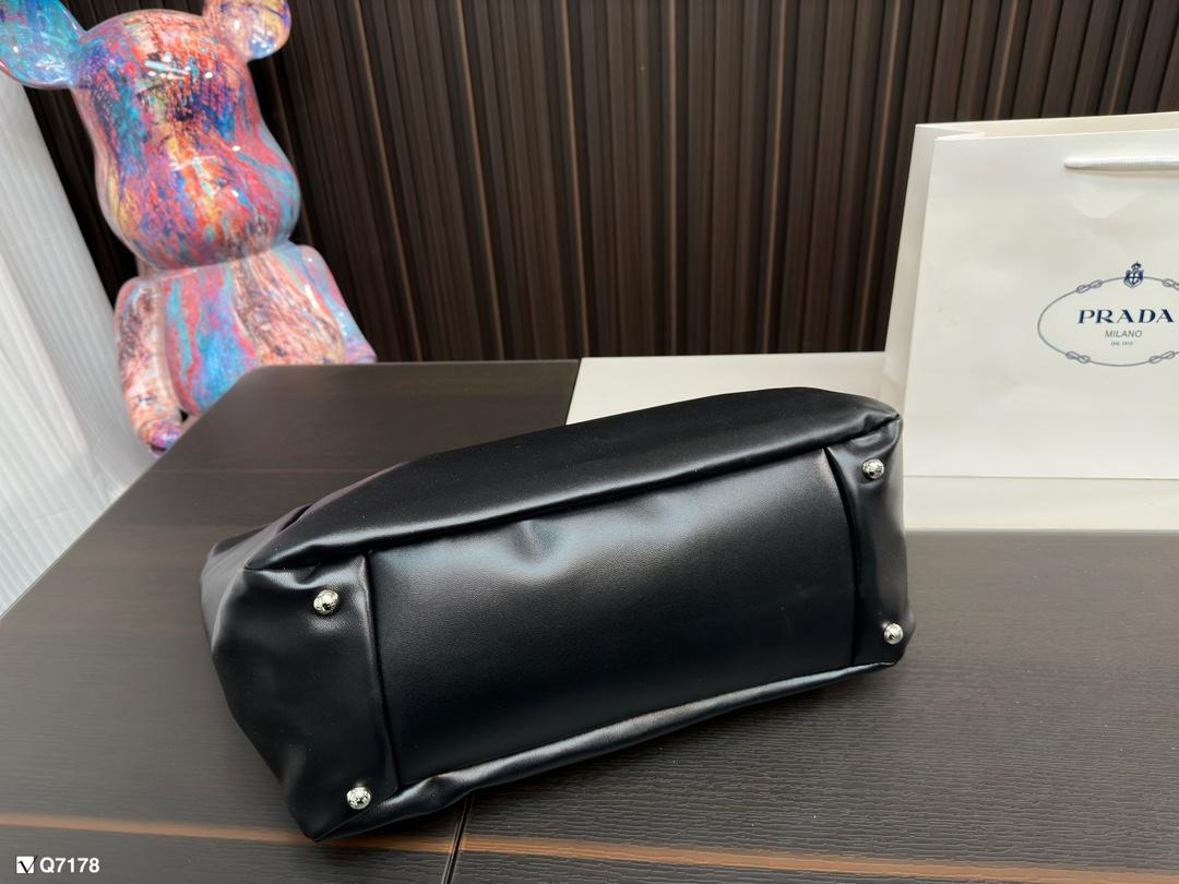 Replica Prada Bag 35*.27CM