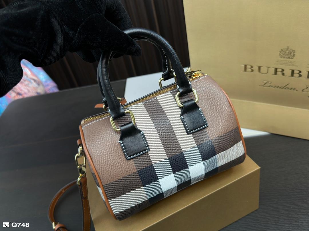 Replica Burberry Bag 18*12CM